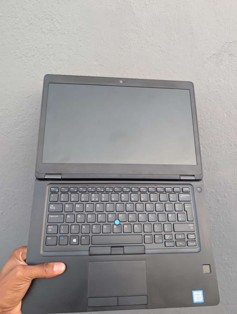 Dell latitude E5490